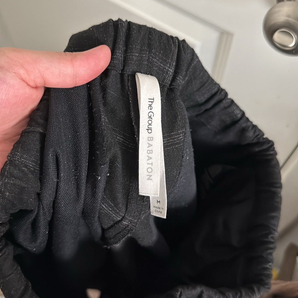 Aritzia The Group Babaton Drawstring Dress Pant (M) - Picture 4 of 5
